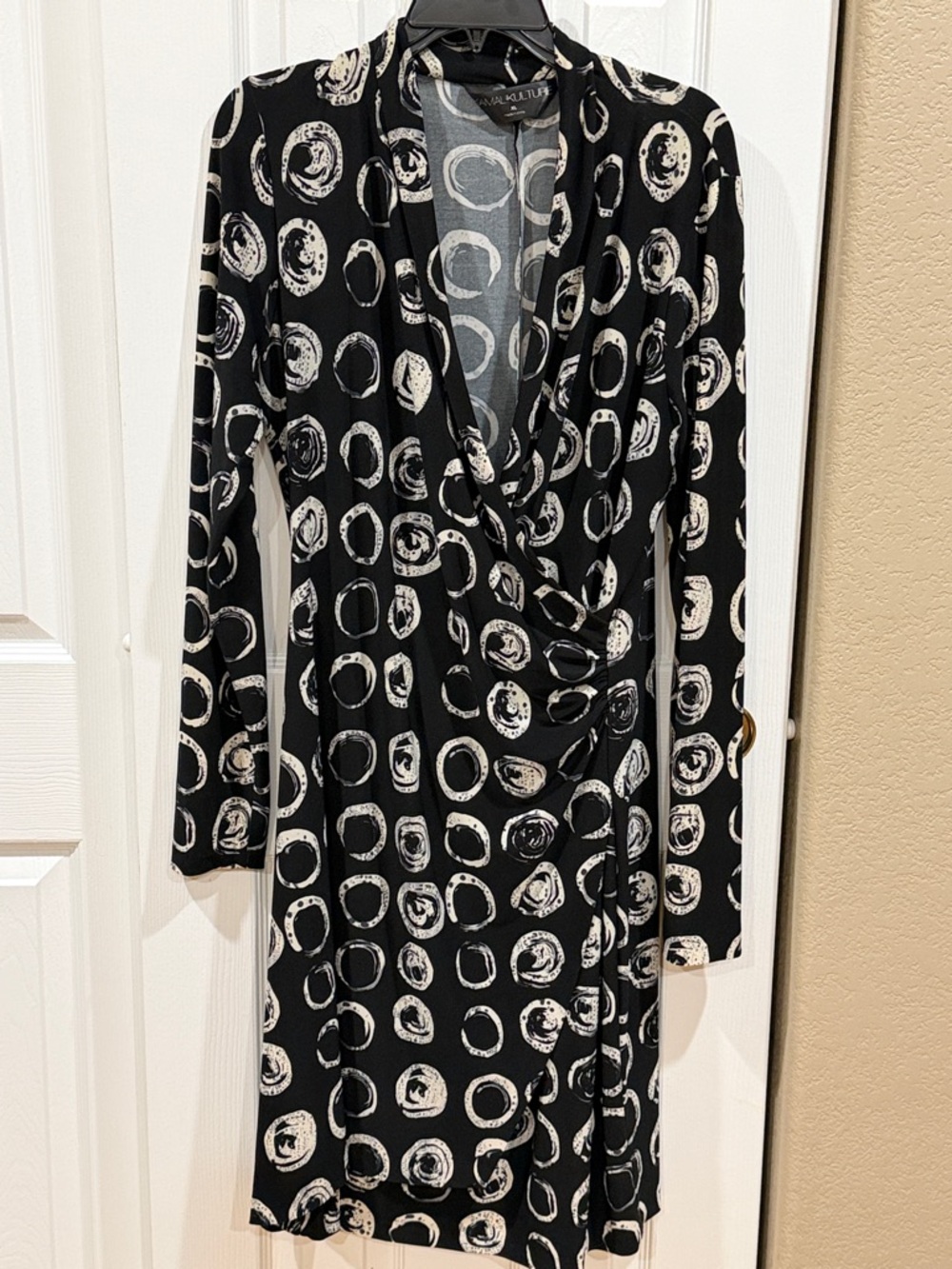 Kamali Koture Black and White Circle Pattern Dress size extra large